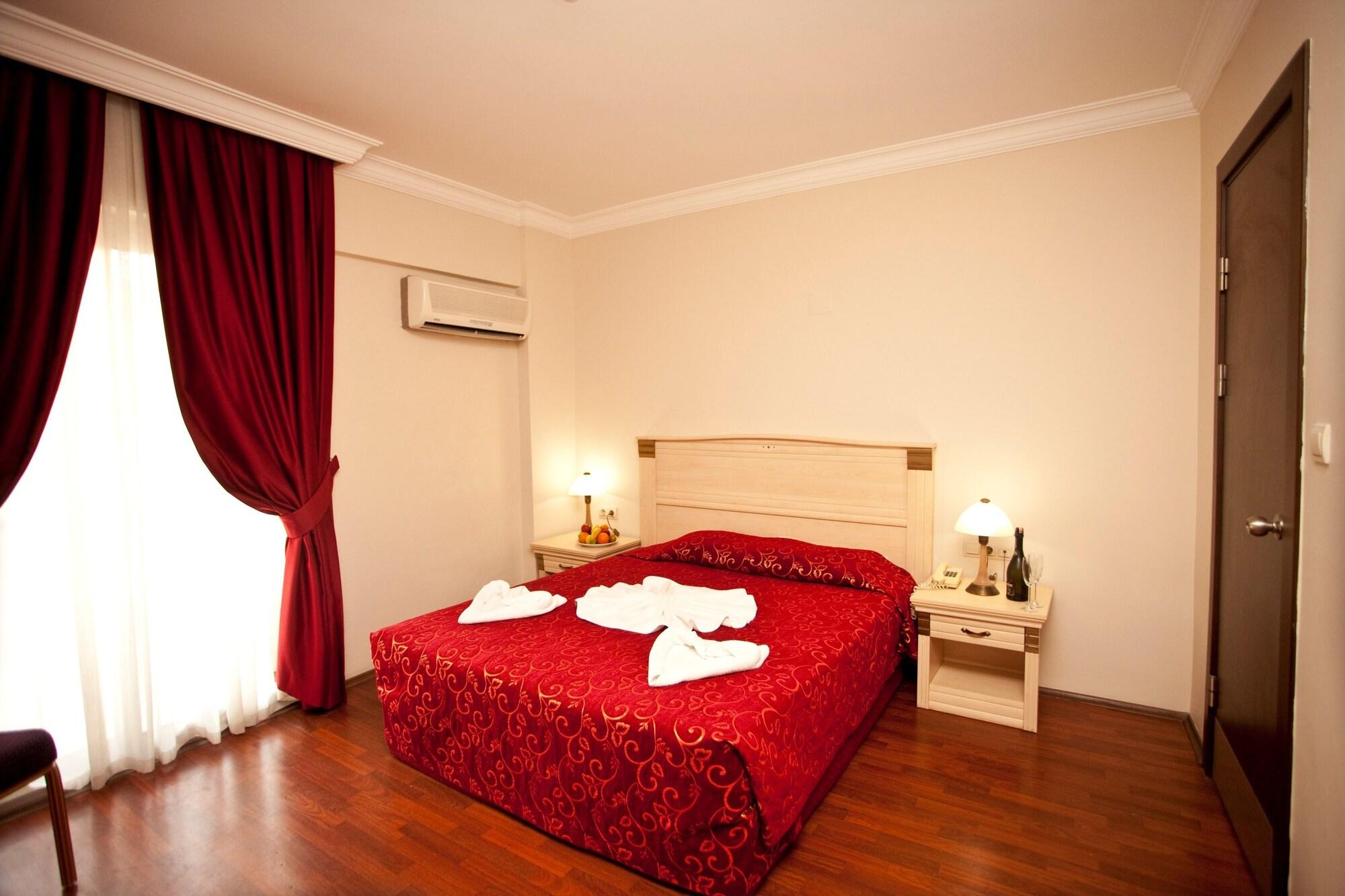Duqqan Deluxe Hotel 쿠사다시 외부 사진