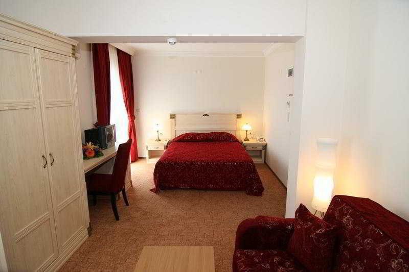 Duqqan Deluxe Hotel 쿠사다시 외부 사진